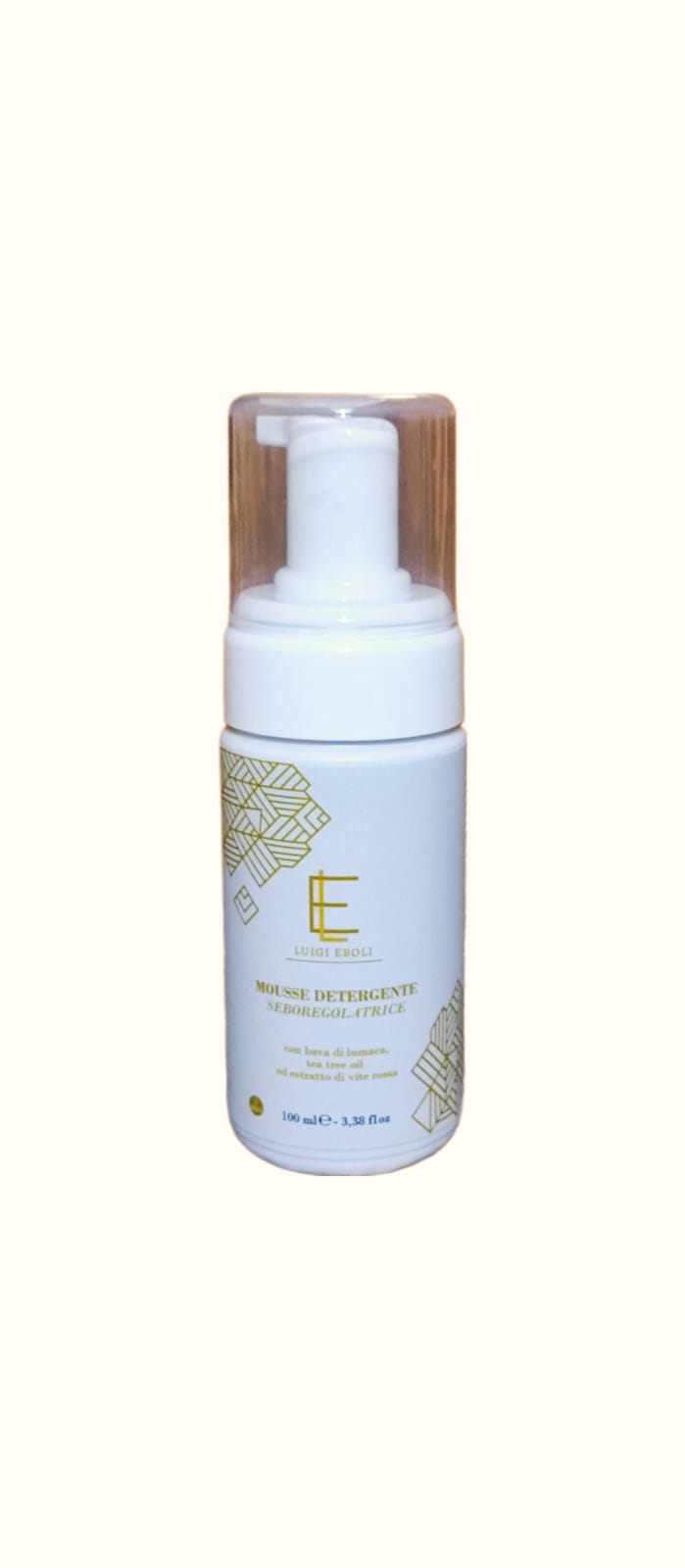 MOUSSE DETERGENTE SEBOREGOLATRICE con bava di lumaca, tea tree oil ed estratto di vite rossa